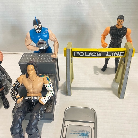 Vintage 2005 TNA Action Figures With Accessories Lot Of 6 - Picture 4 of 9